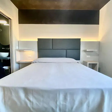 Otel Maioli - Colazione Xxl Fino Alle 12 3*